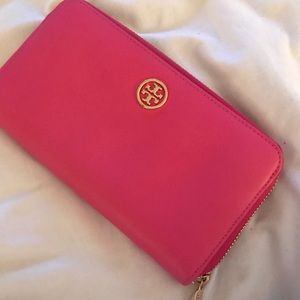 Hot pink Tory Burch wallet